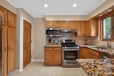 24 Deerwood Avenue Edison NJ 08817