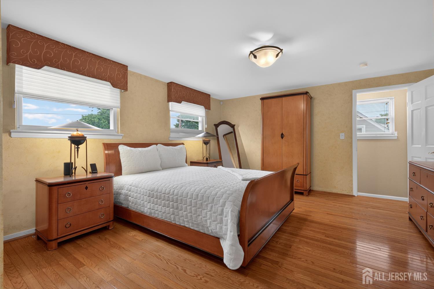 24 Deerwood Avenue Edison NJ 08817