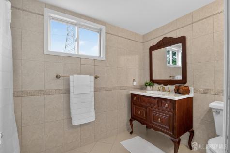 24 Deerwood Avenue Edison NJ 08817