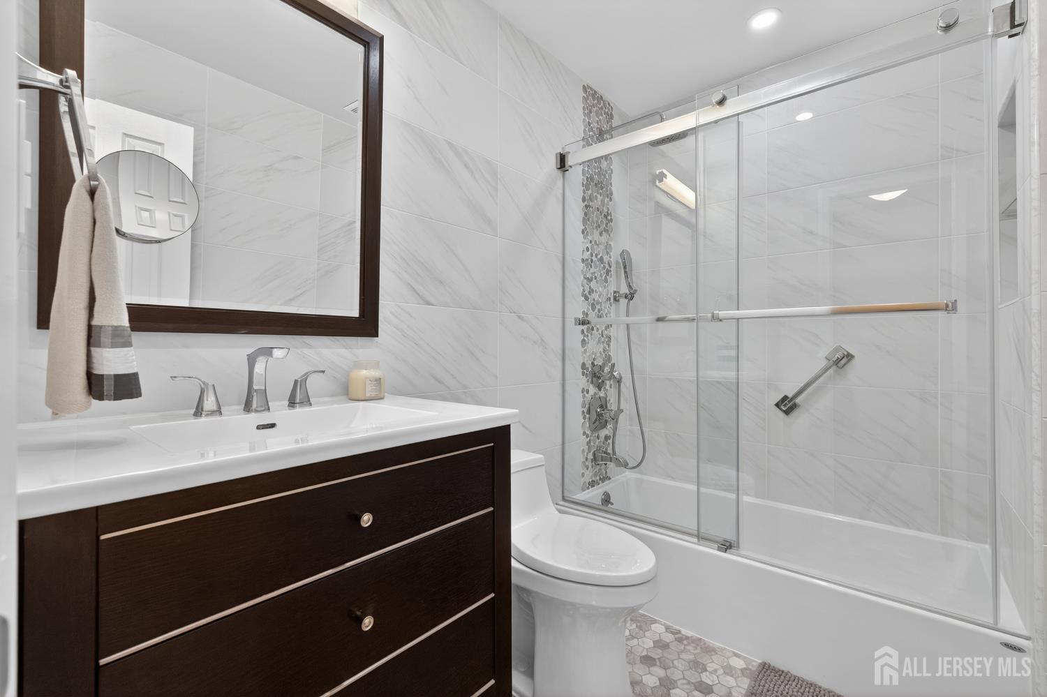 24 Deerwood Avenue Edison NJ 08817