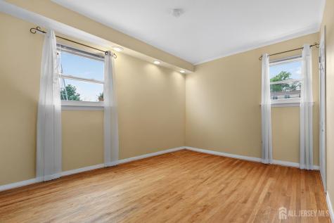 24 Deerwood Avenue Edison NJ 08817