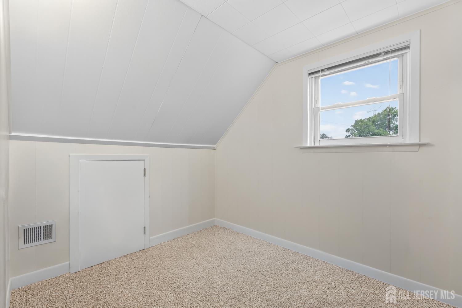 24 Deerwood Avenue Edison NJ 08817