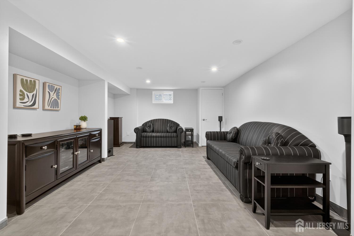 24 Deerwood Avenue Edison NJ 08817