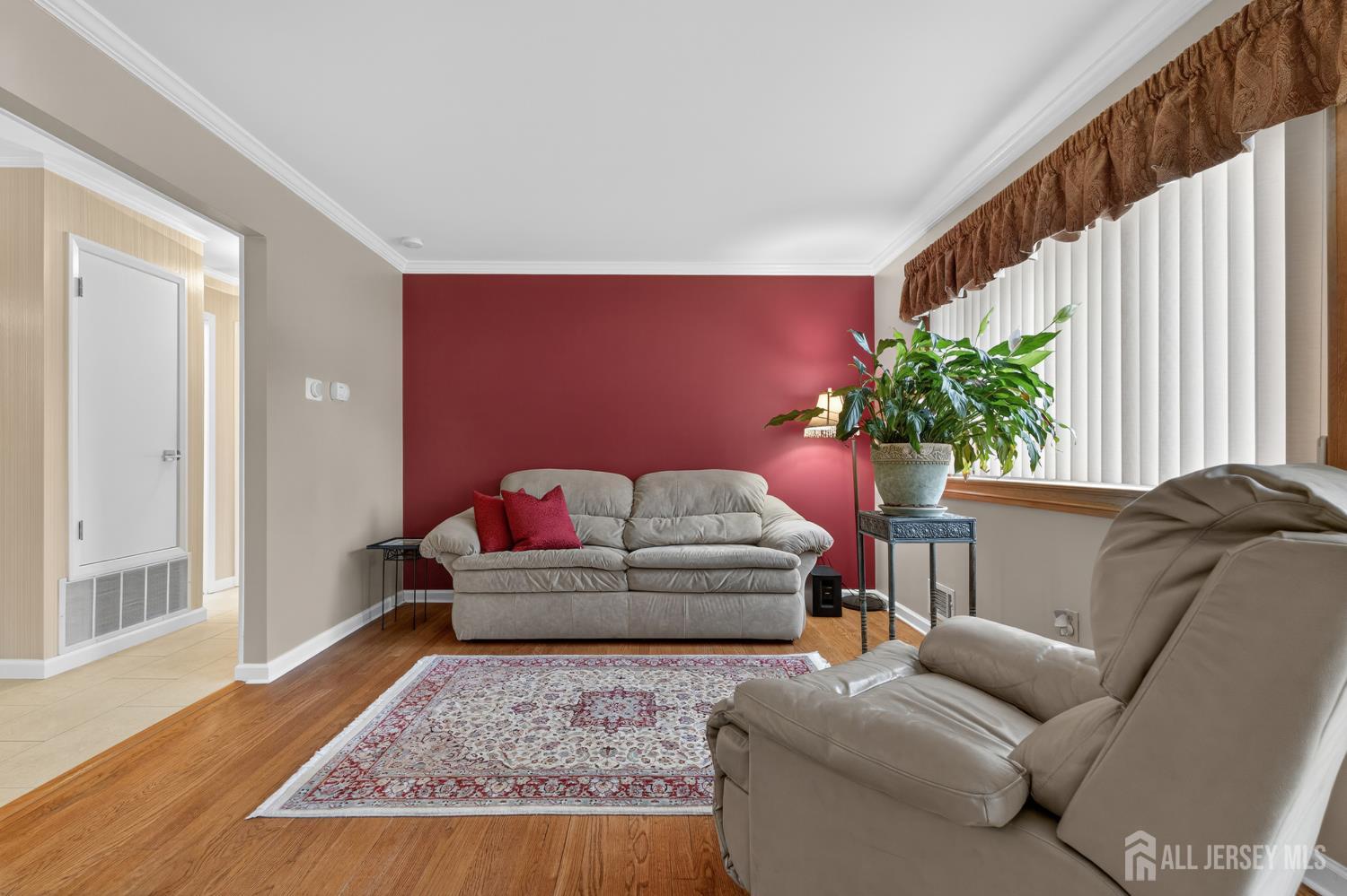 24 Deerwood Avenue Edison NJ 08817