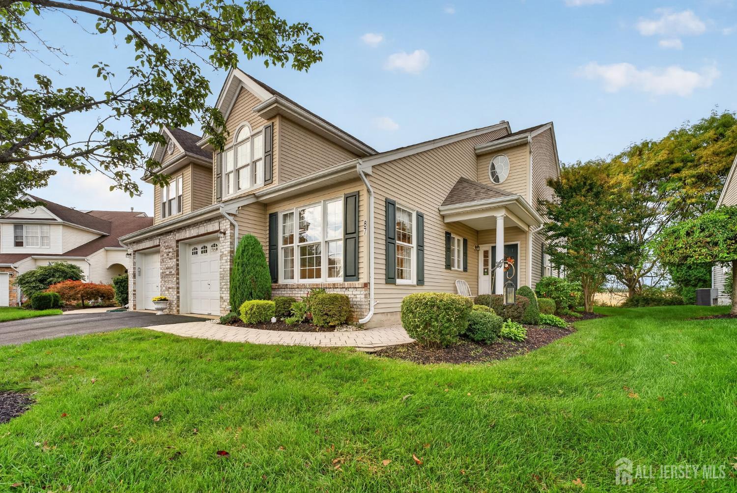 87 Saratoga Court Franklin NJ 08873