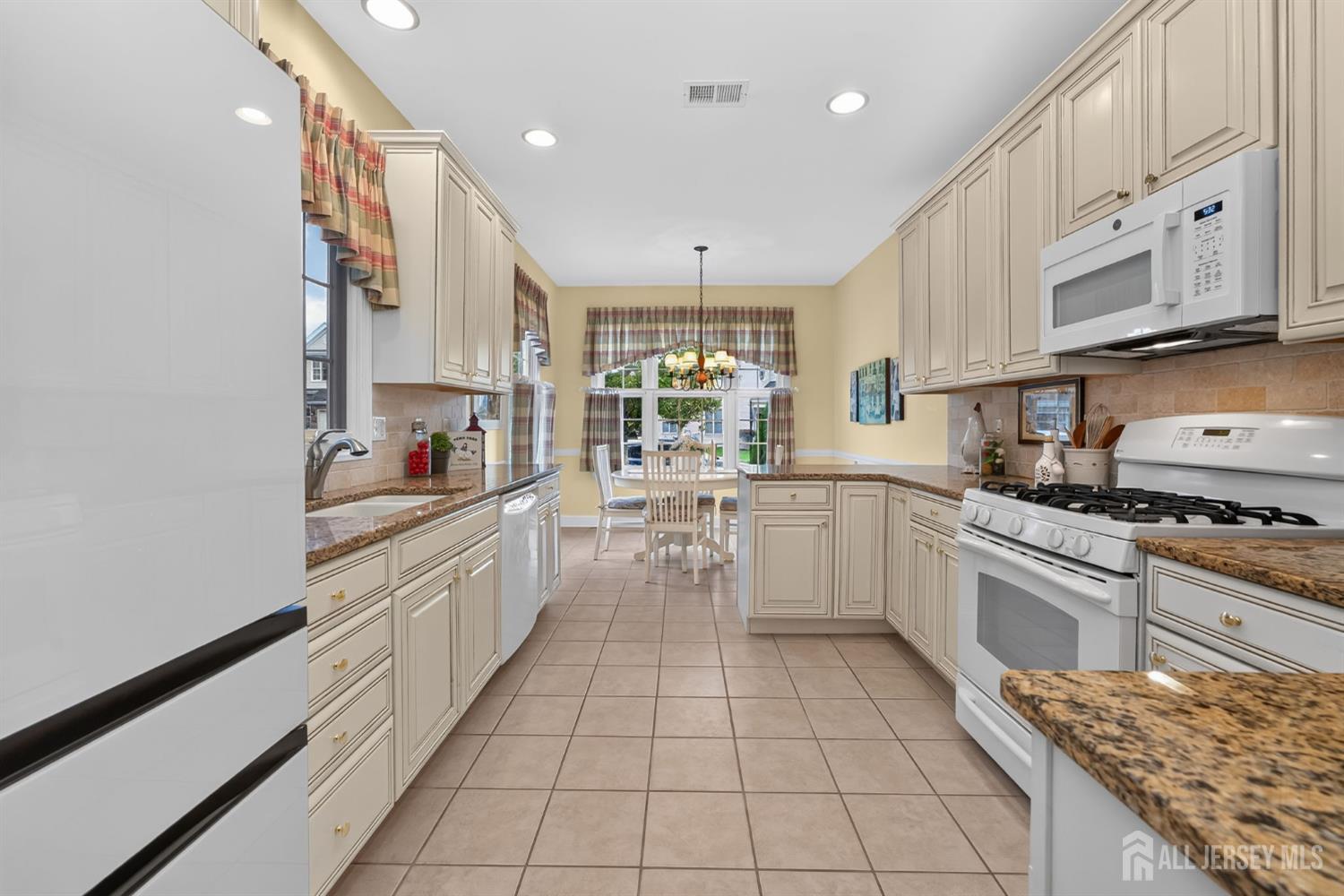 87 Saratoga Court Franklin NJ 08873