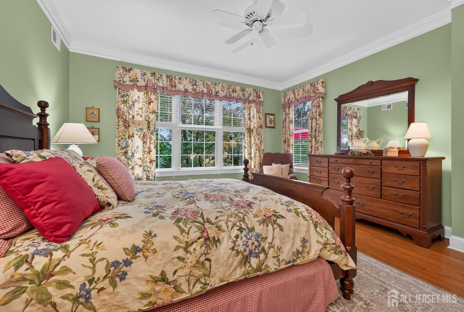 87 Saratoga Court Franklin NJ 08873