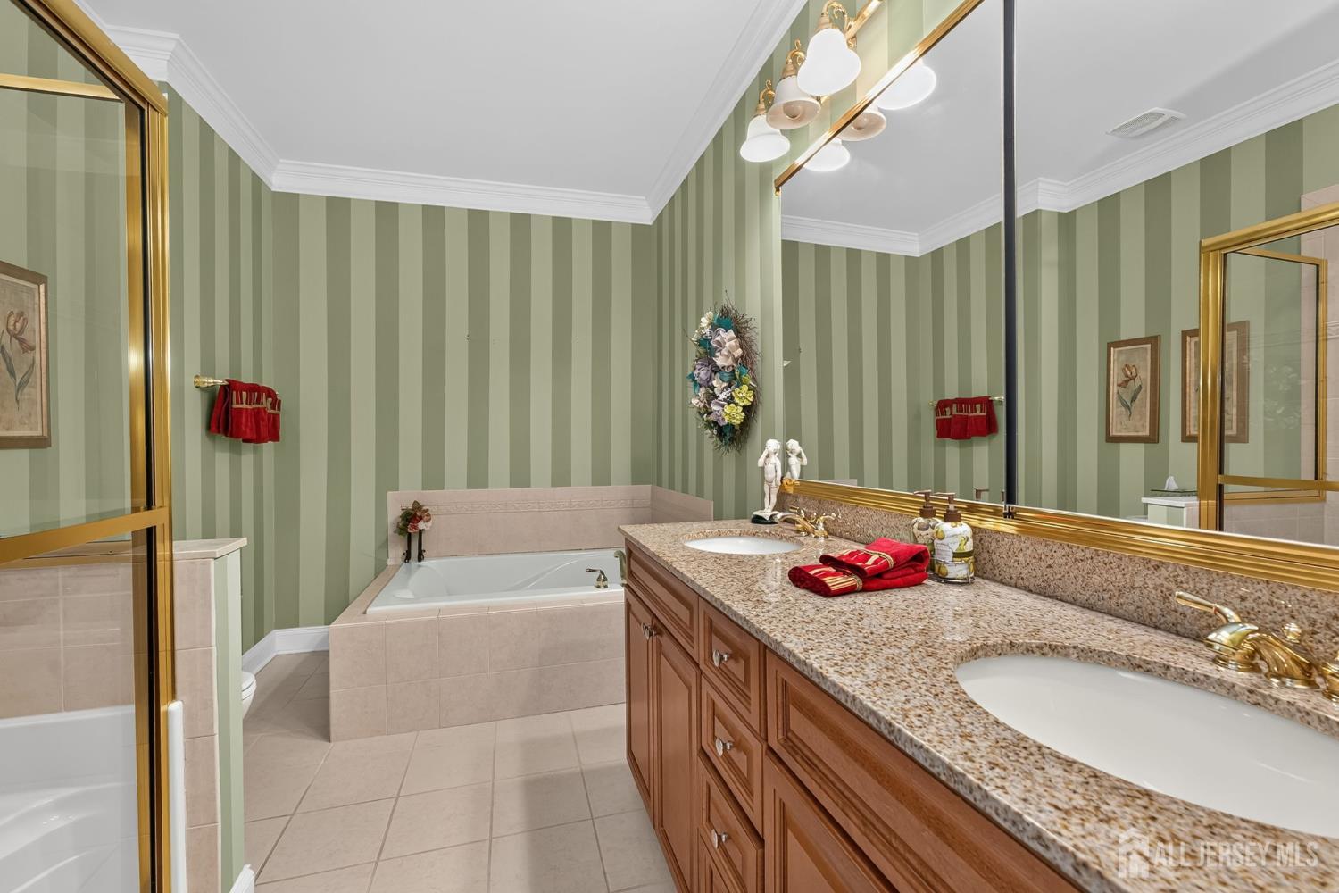 87 Saratoga Court Franklin NJ 08873