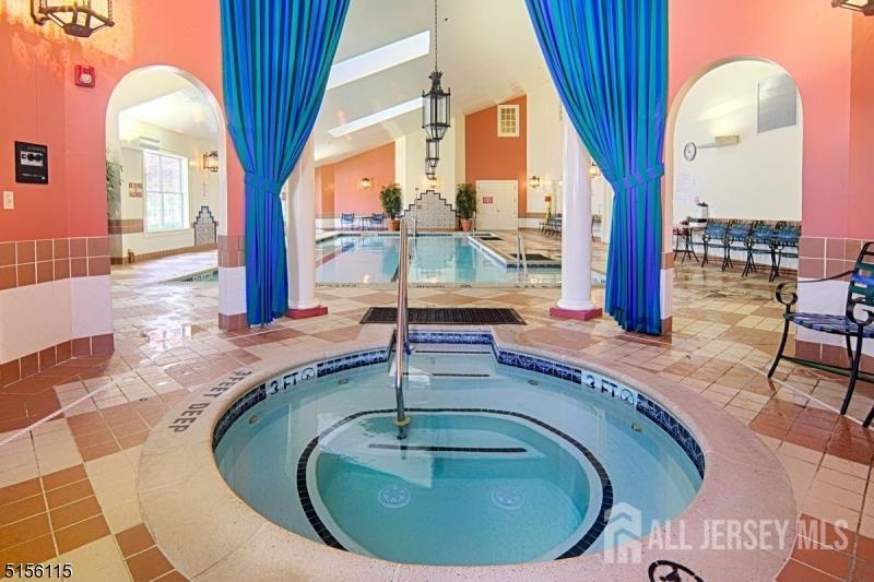 87 Saratoga Court Franklin NJ 08873