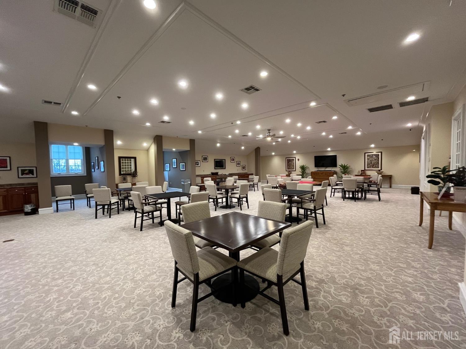 87 Saratoga Court Franklin NJ 08873
