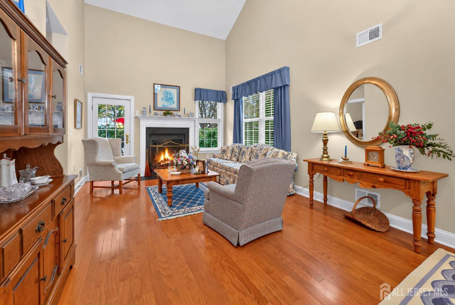 87 Saratoga Court Franklin NJ 08873