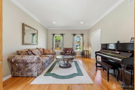 28 Wadsworth Avenue Metuchen NJ 08840