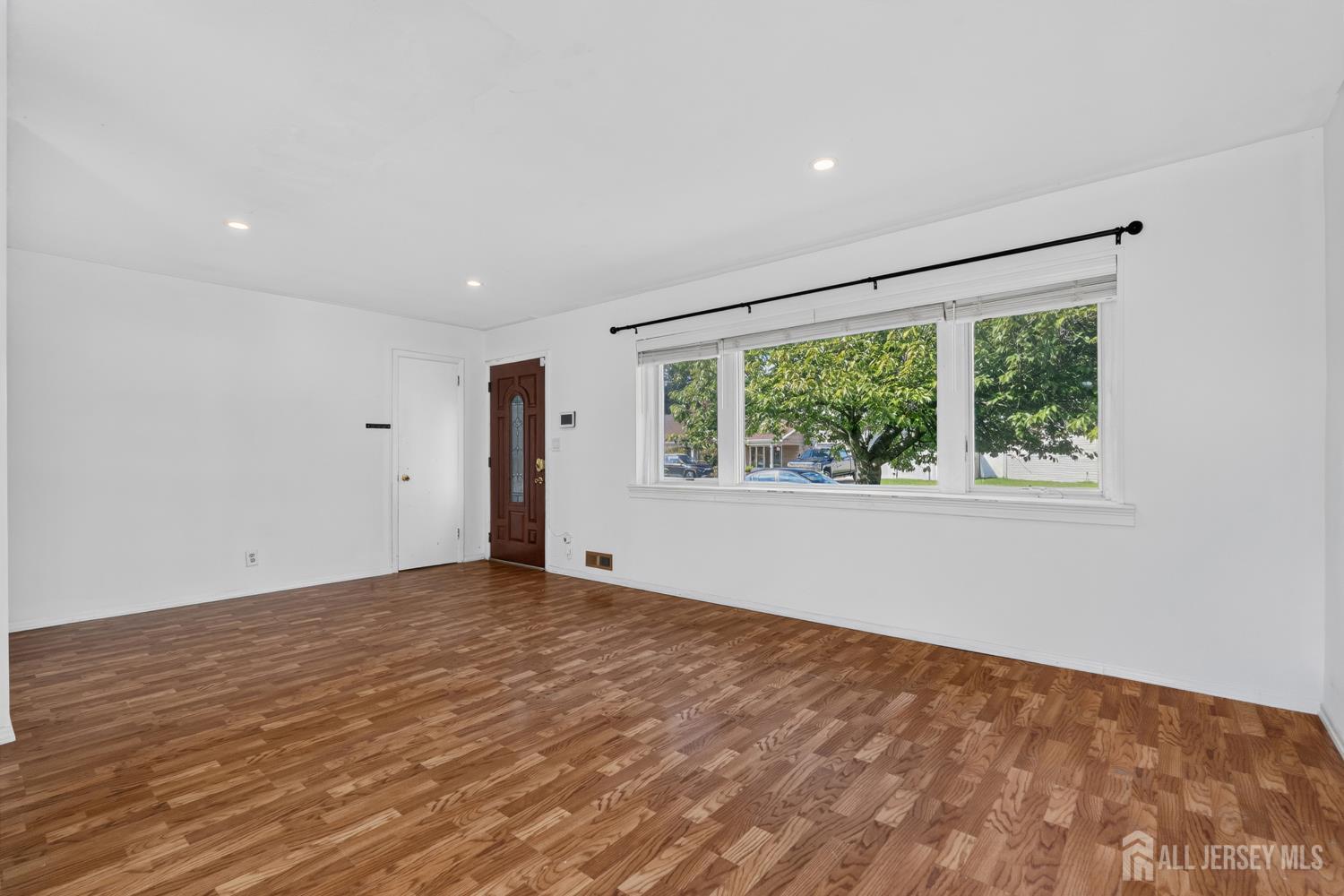 17 Joanna Place Colonia NJ 07067