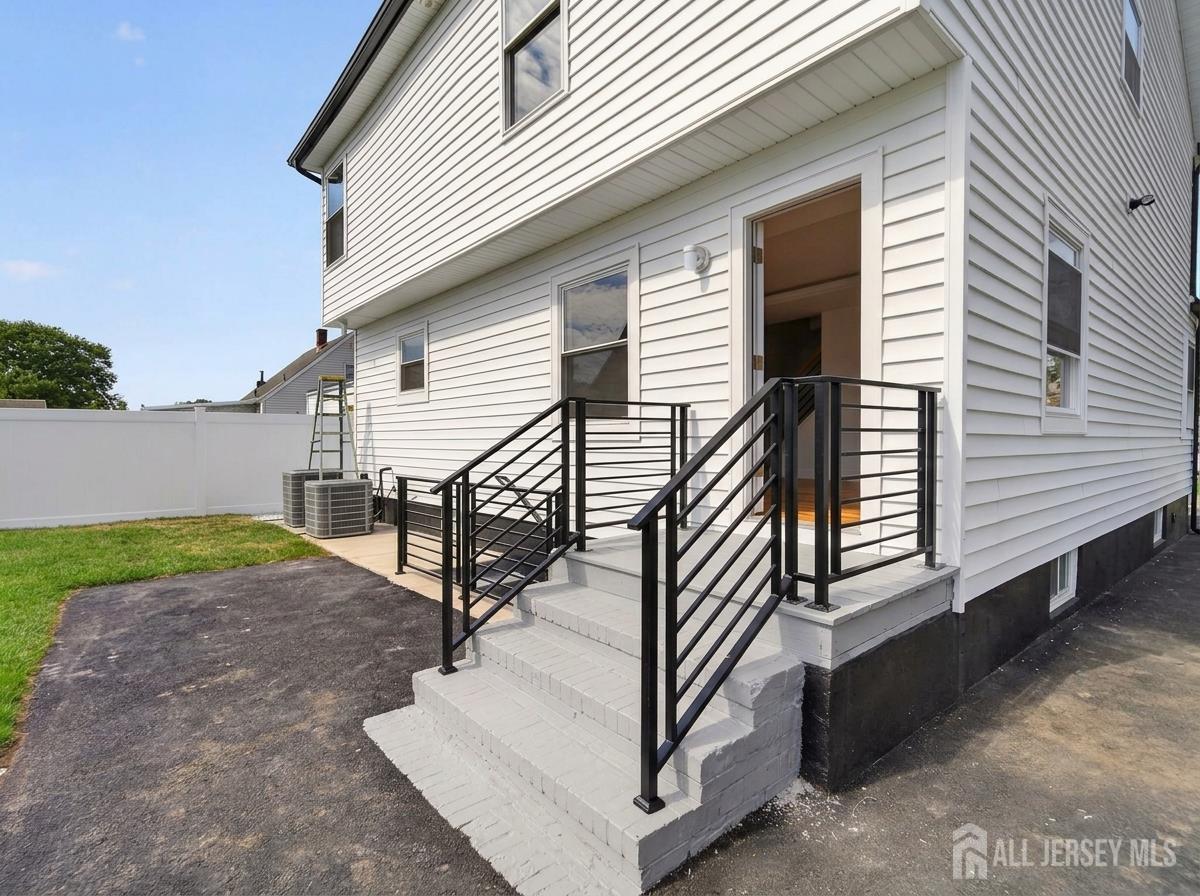 49 Loretta Street Hopelawn NJ 08861