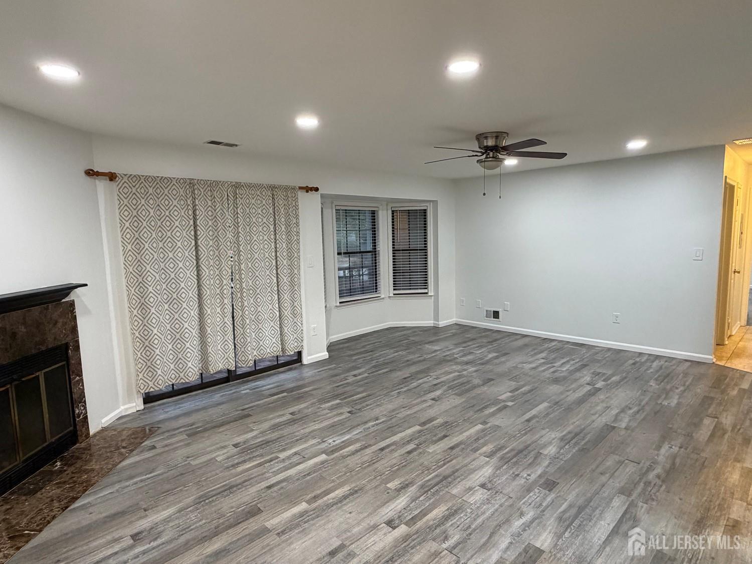 406 Woodhaven Drive Edison NJ 08817