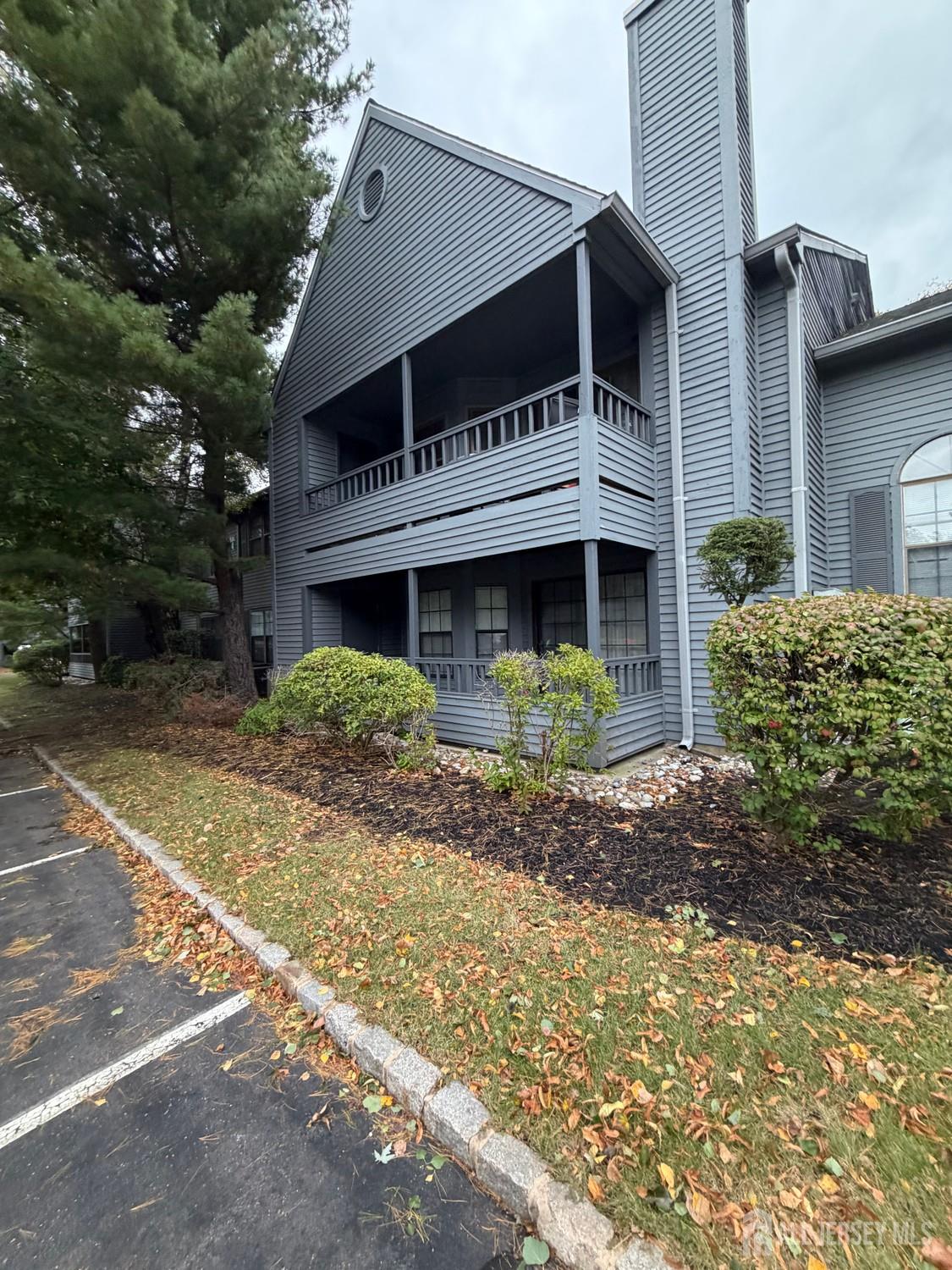 406 Woodhaven Drive Edison NJ 08817