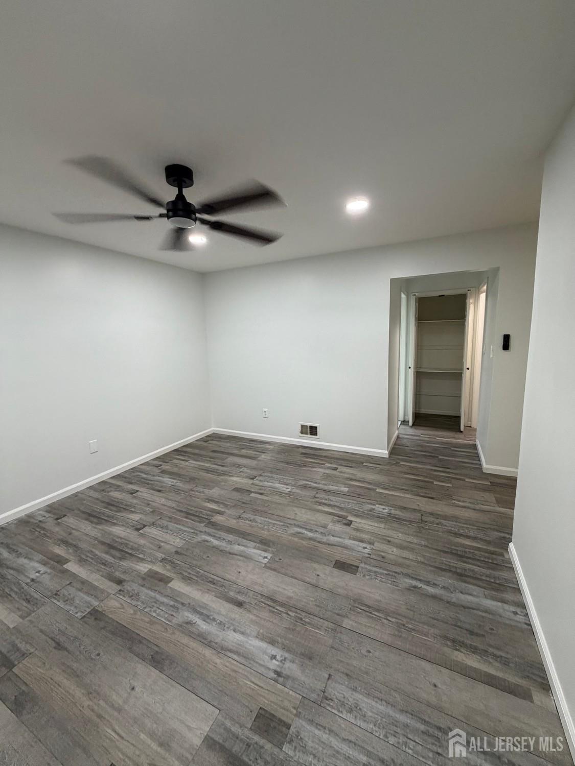 406 Woodhaven Drive Edison NJ 08817