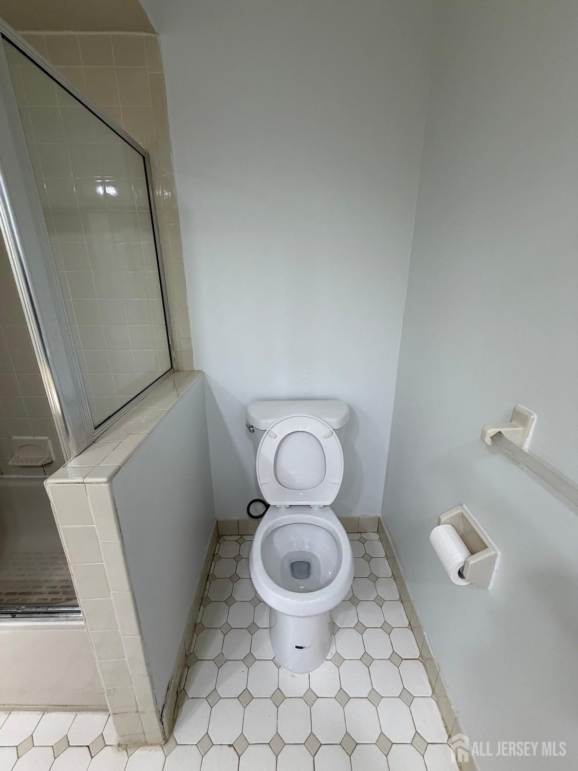406 Woodhaven Drive Edison NJ 08817