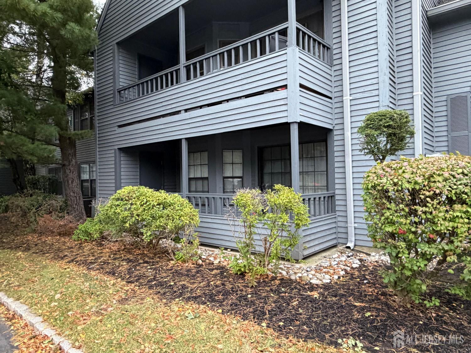 406 Woodhaven Drive Edison NJ 08817