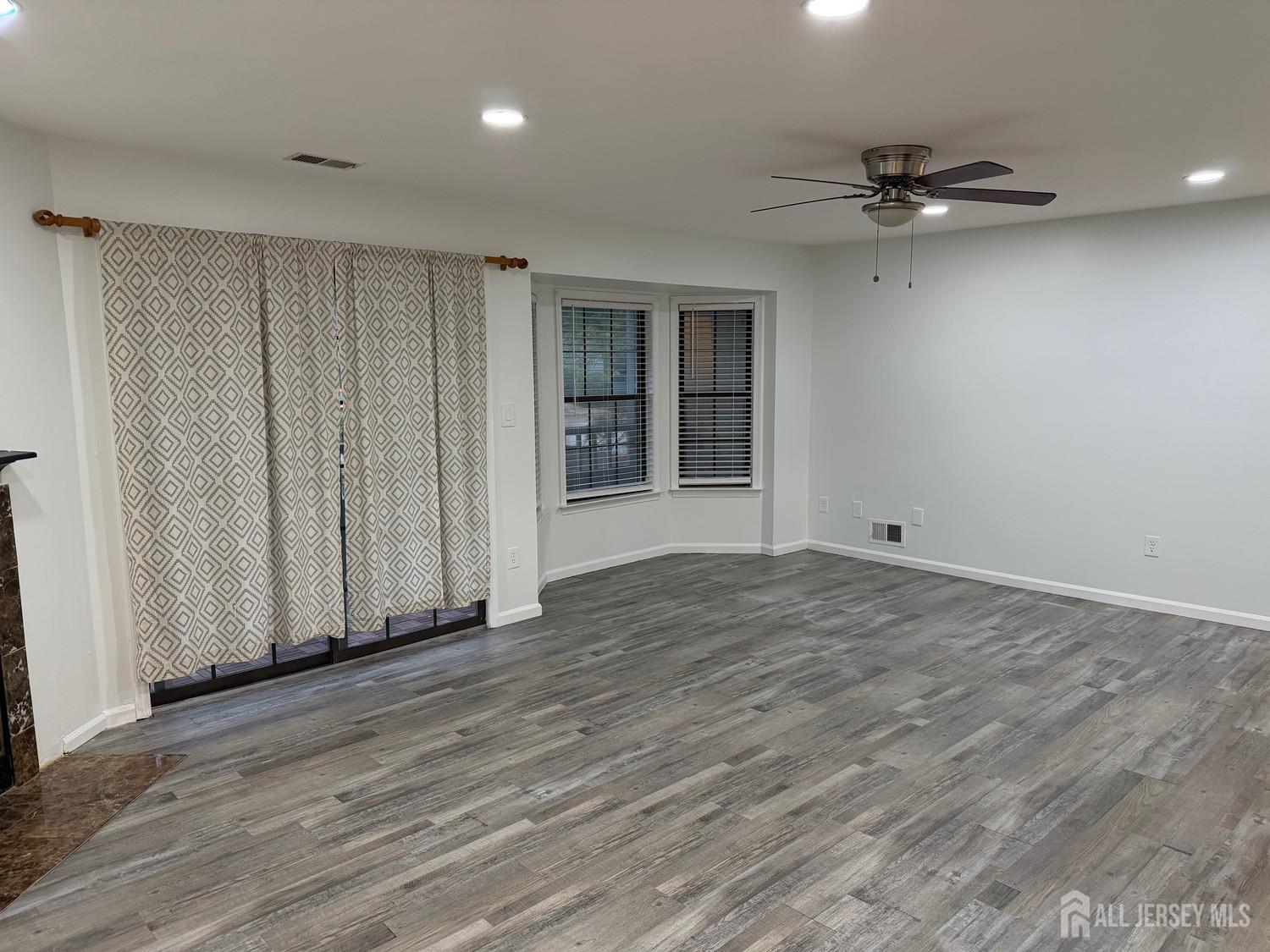 406 Woodhaven Drive Edison NJ 08817