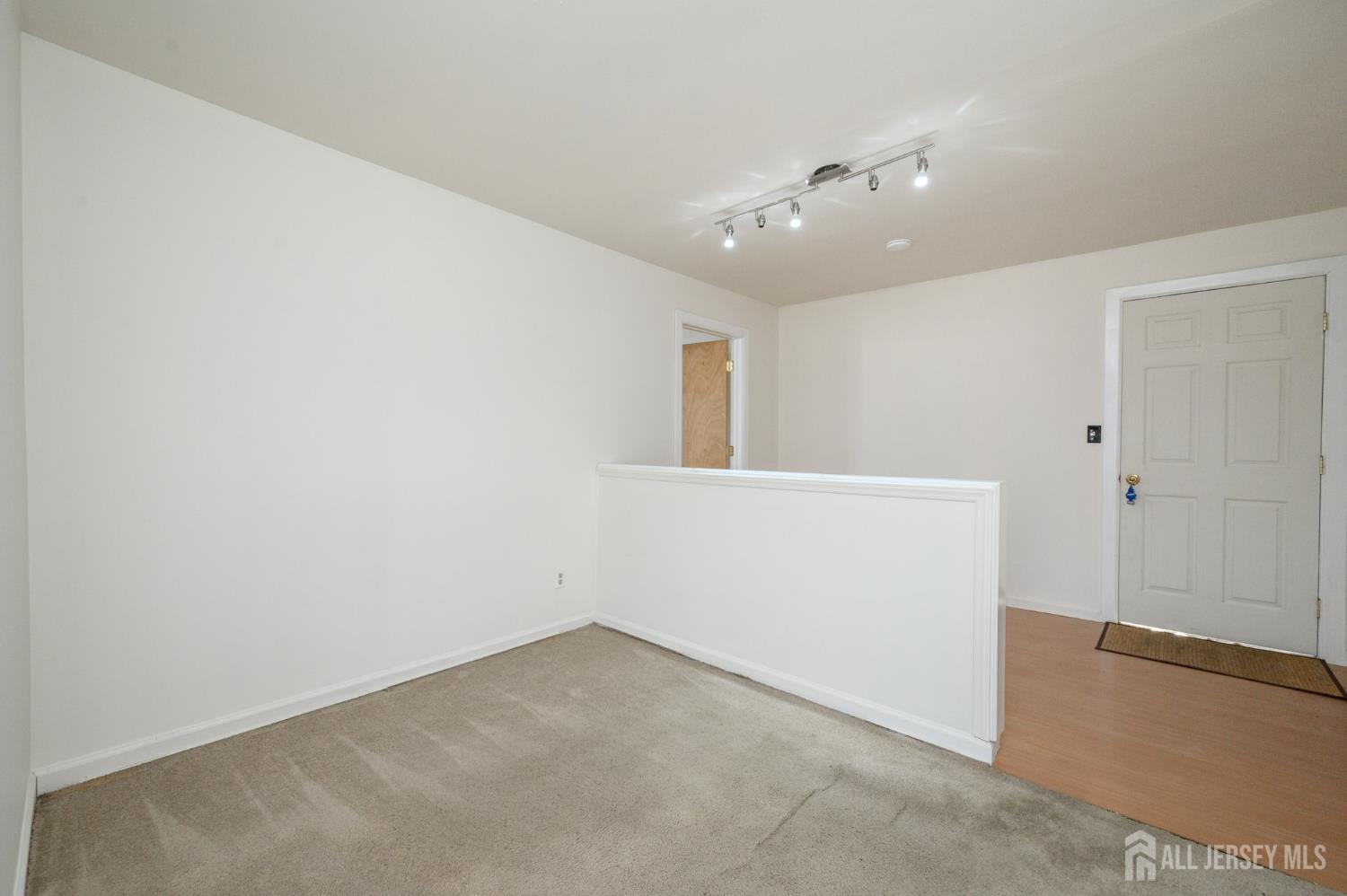 27 S Robert Street S Sewaren NJ 07077