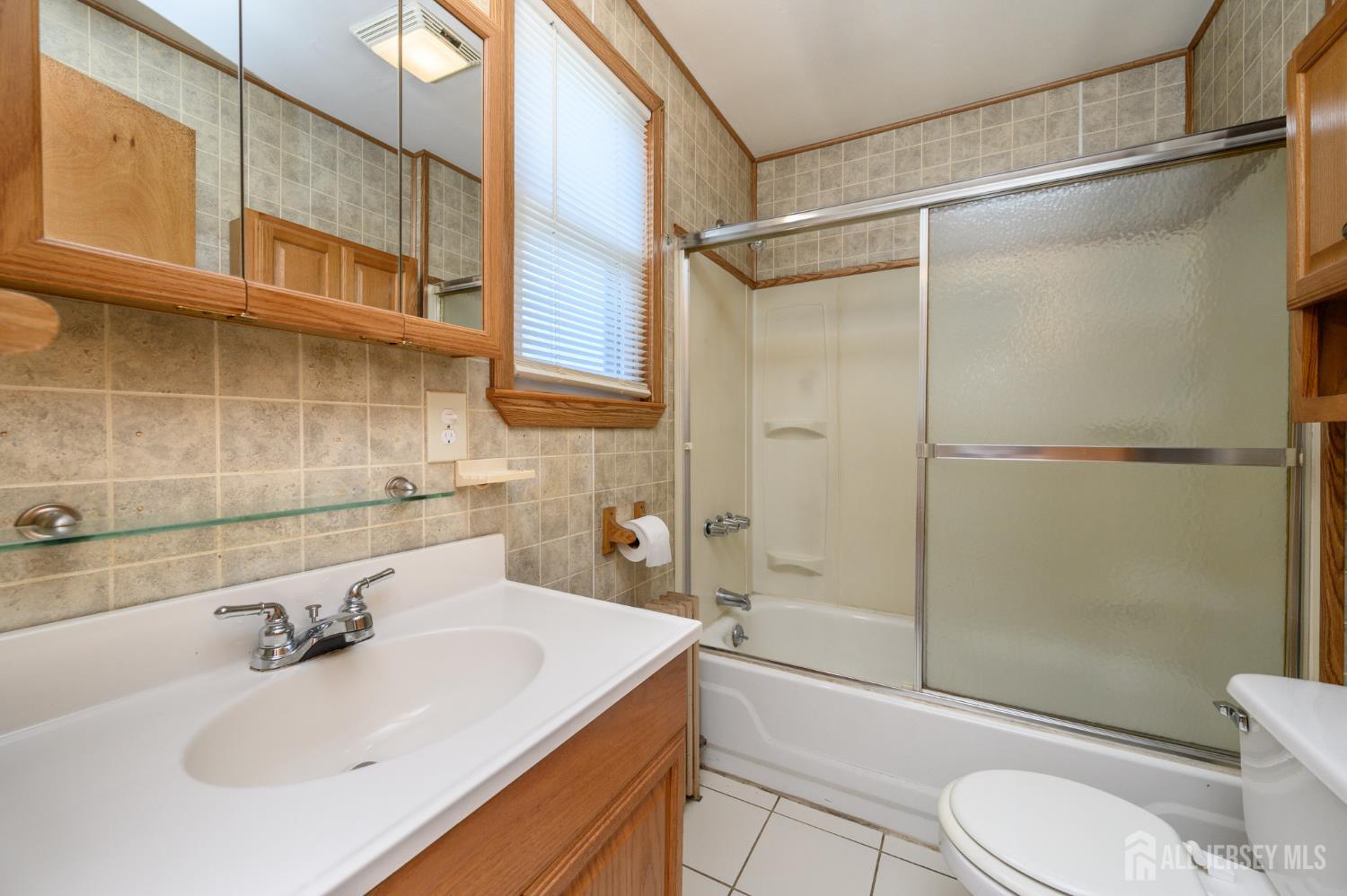 27 S Robert Street S Sewaren NJ 07077