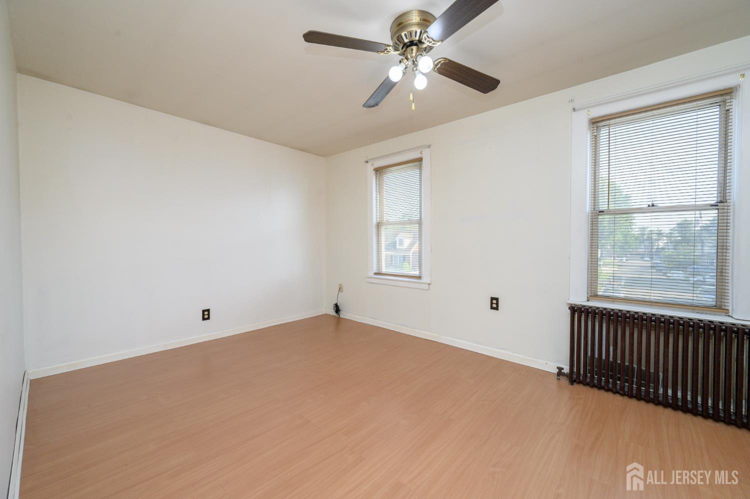 27 S Robert Street S Sewaren NJ 07077