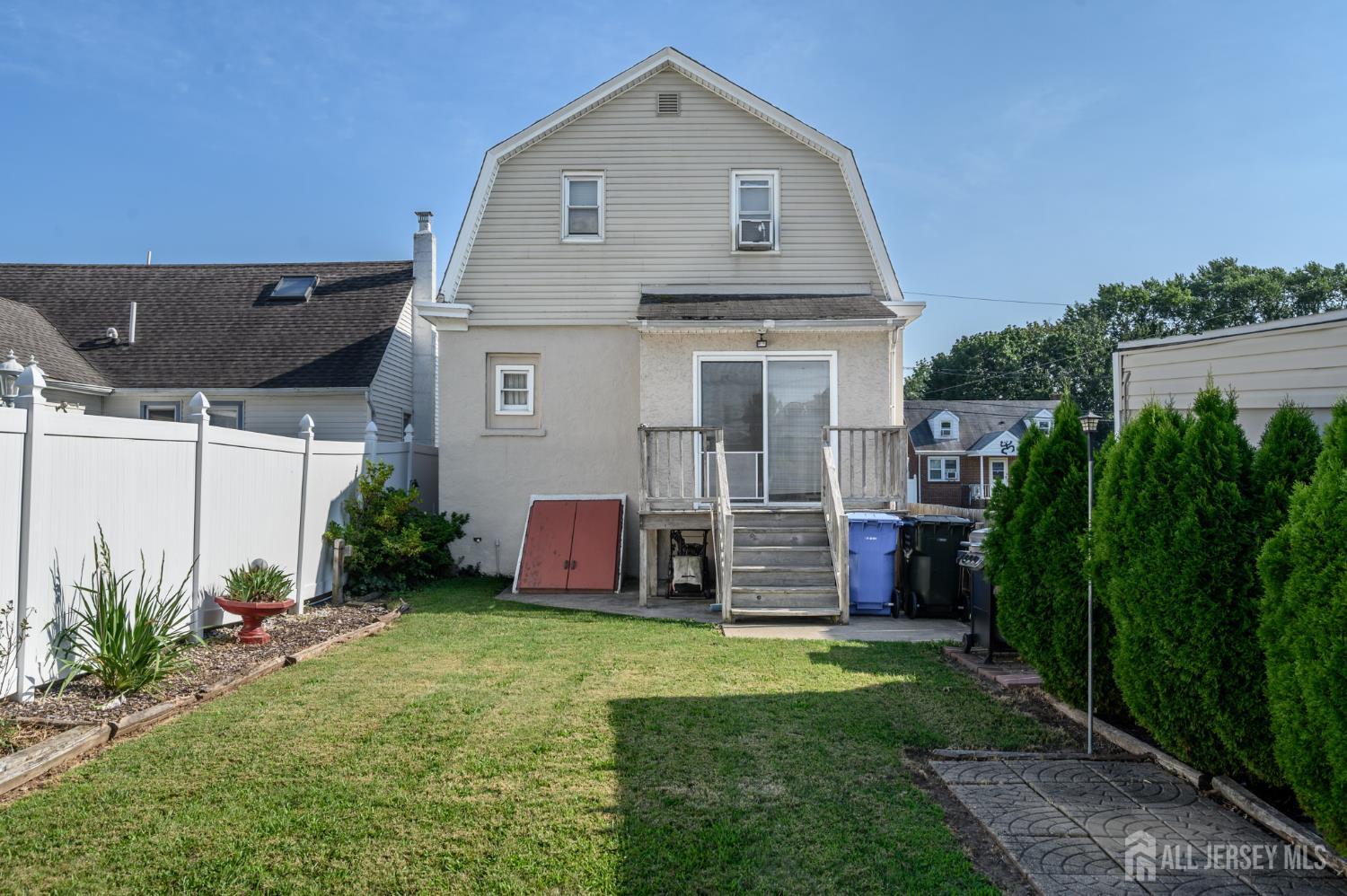27 S Robert Street S Sewaren NJ 07077