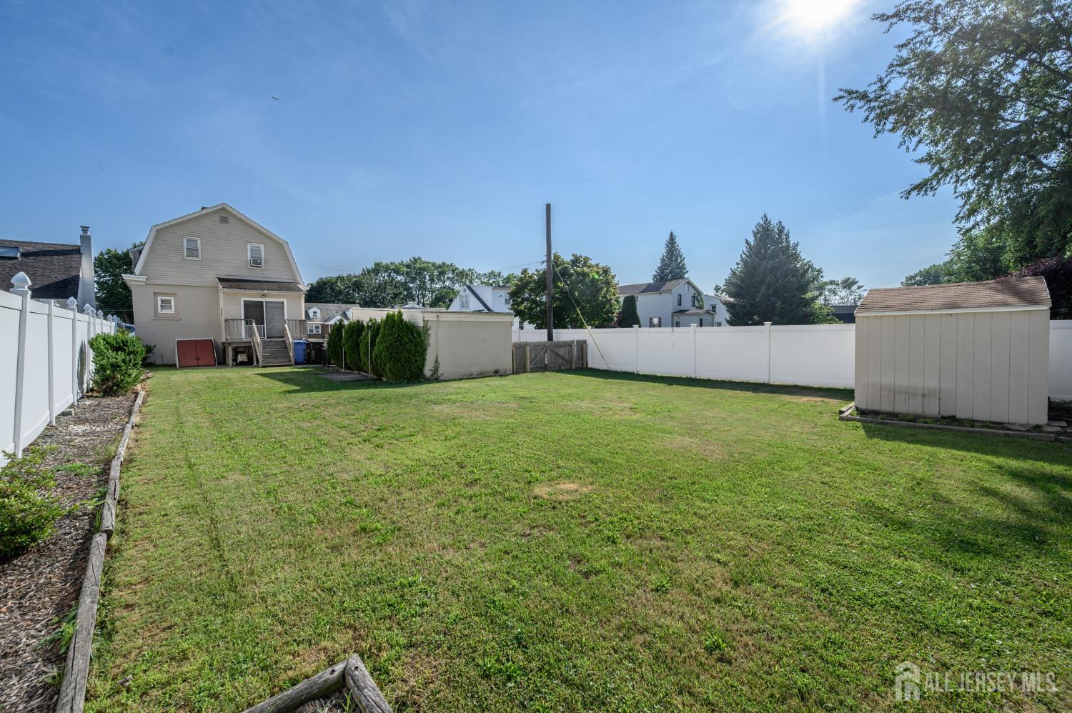 27 S Robert Street S Sewaren NJ 07077
