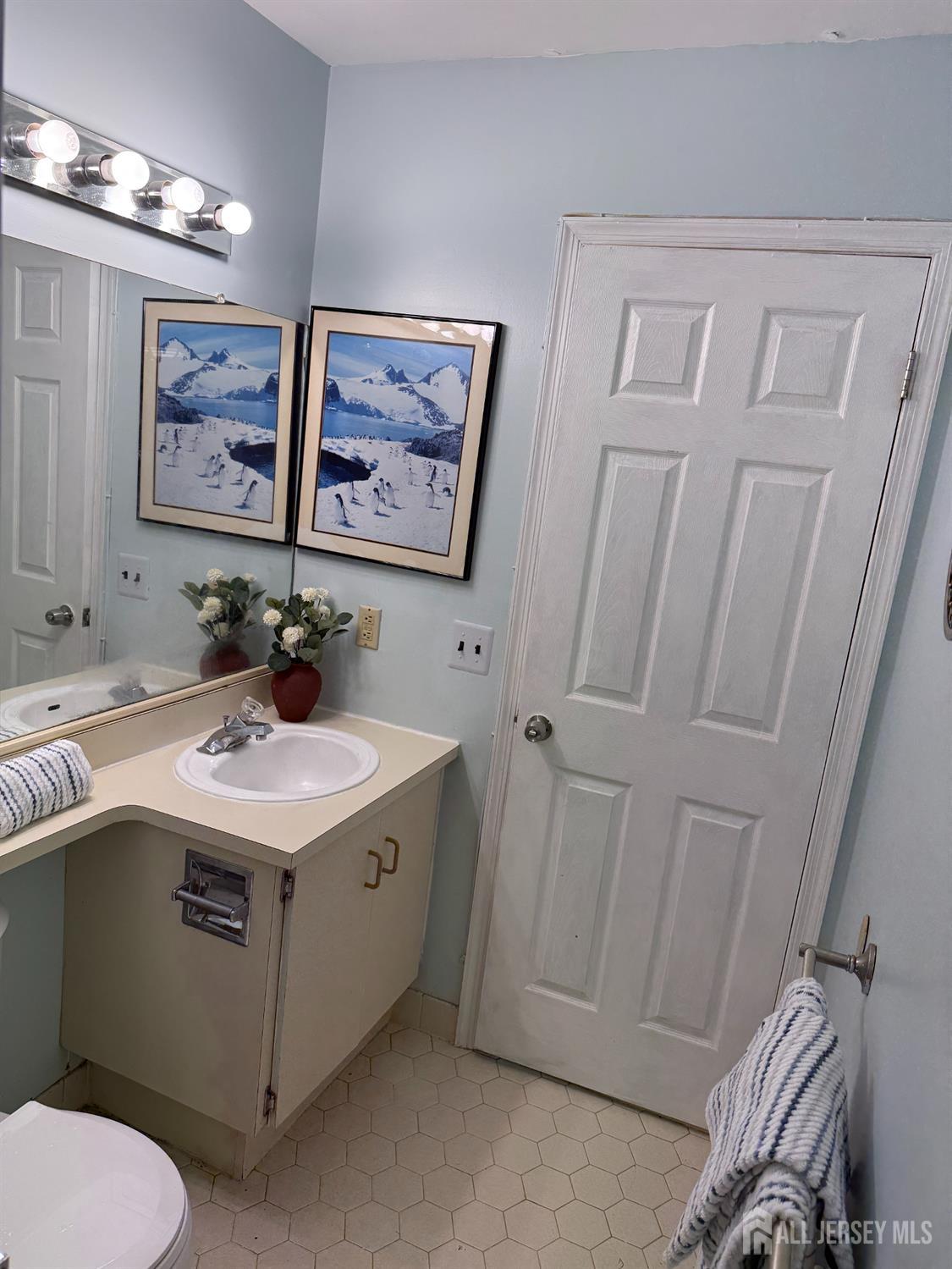 264 Palombi Court East Brunswick NJ 08816