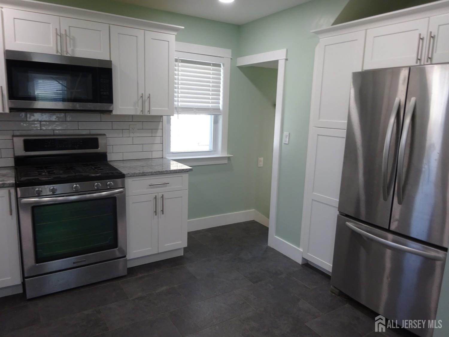 54 Evergreen Avenue Fords NJ 08863