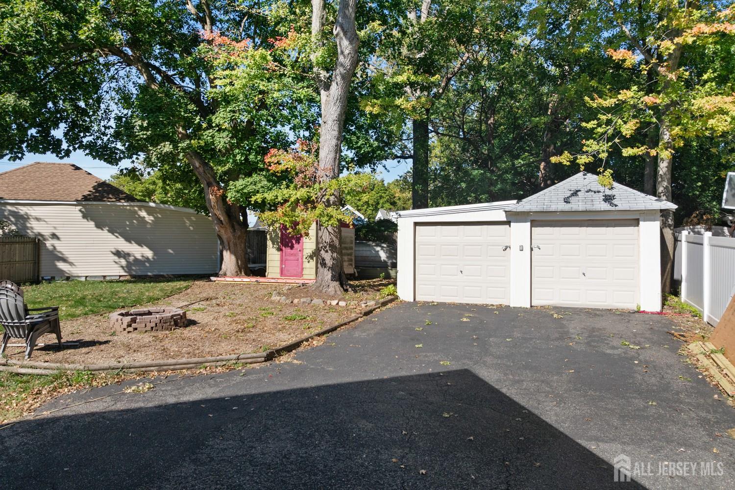 54 Evergreen Avenue Fords NJ 08863