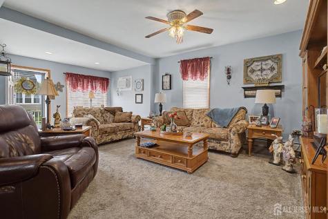 32 Lloyd Street Edison NJ 08817
