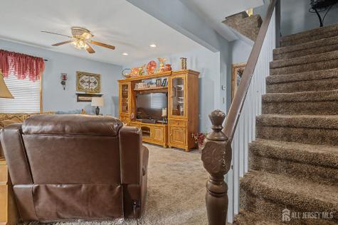 32 Lloyd Street Edison NJ 08817
