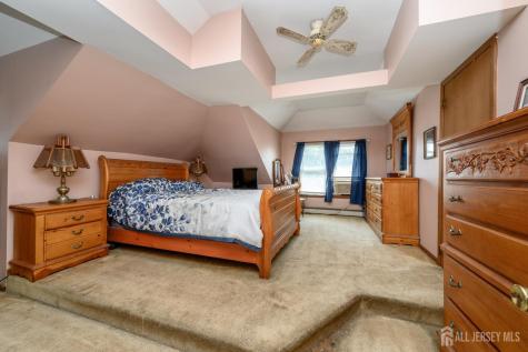 21 Willow Street Keansburg NJ 07734
