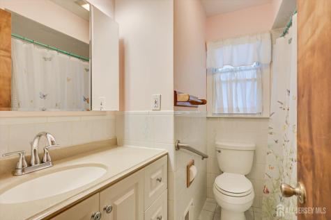 65 Rose Street Edison NJ 08817
