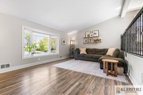 14 London Drive East Brunswick NJ 08816