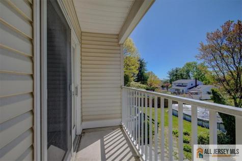 14 London Drive East Brunswick NJ 08816