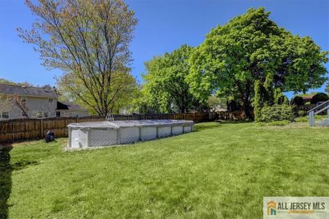 14 London Drive East Brunswick NJ 08816