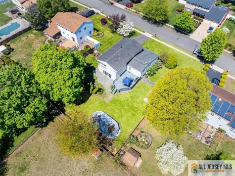 14 London Drive East Brunswick NJ 08816