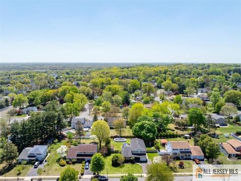 14 London Drive East Brunswick NJ 08816