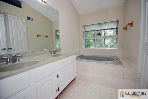 61 Briarwood Court South Brunswick NJ 08540