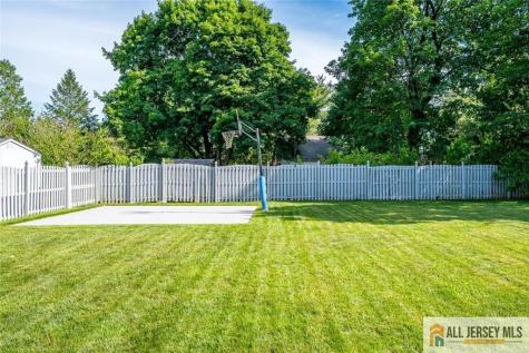 4 Dickinson Road South Brunswick NJ 08824
