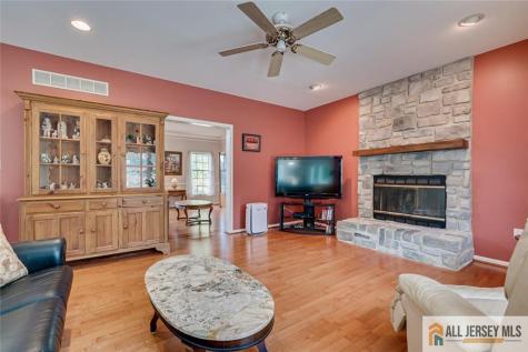4 Dickinson Road South Brunswick NJ 08824