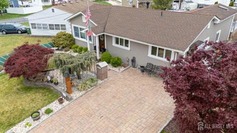 95 Pinetree Drive Sayreville NJ 08859