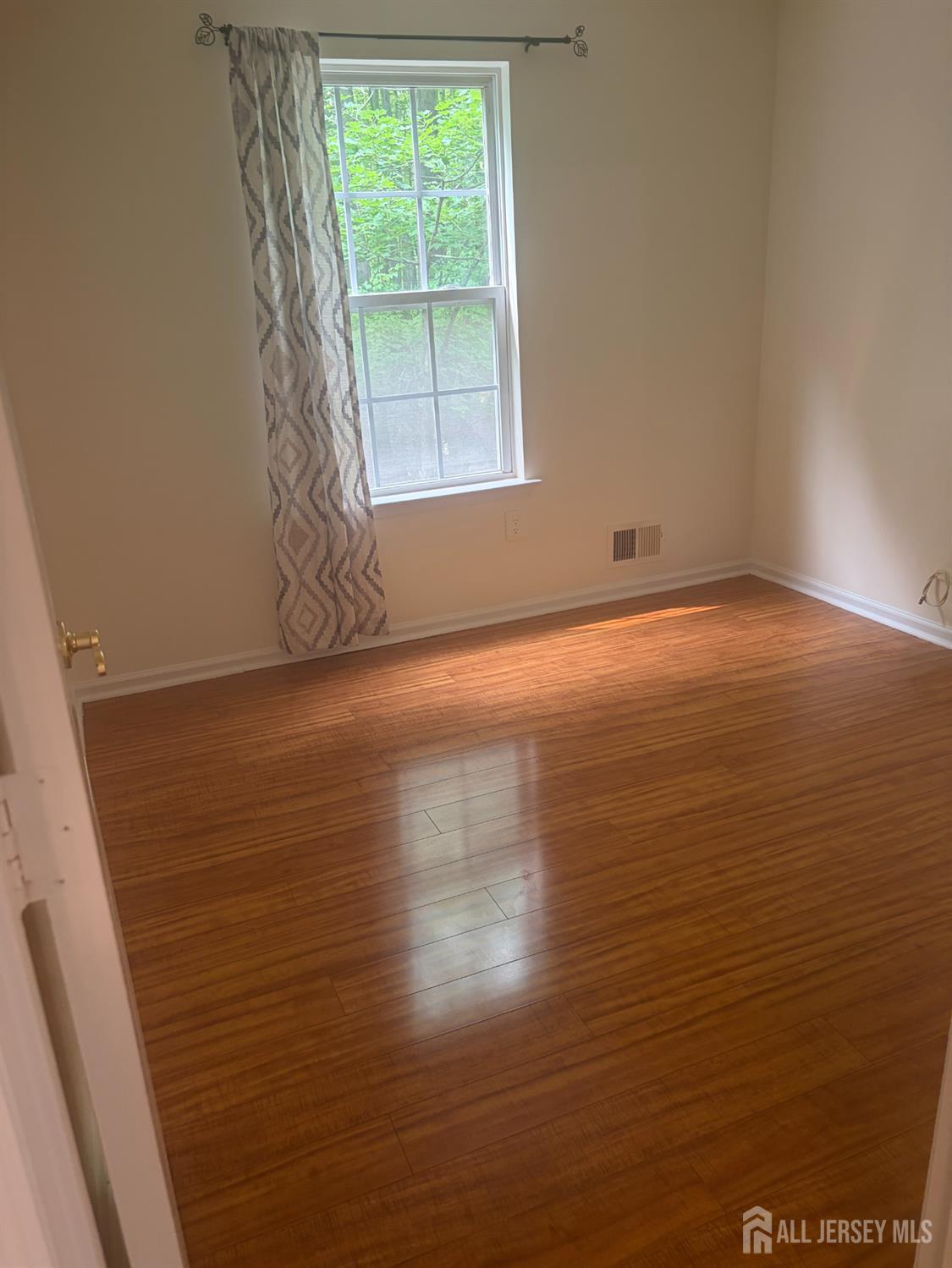215 Prestwick Way Edison NJ 08820