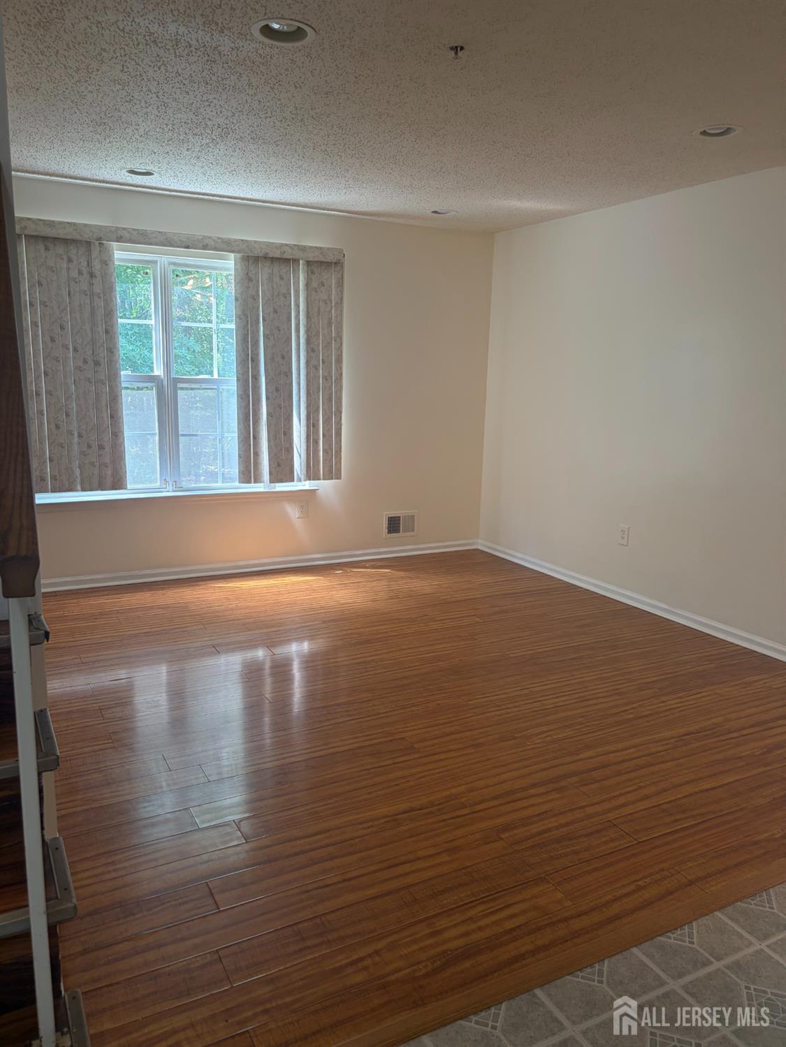 215 Prestwick Way Edison NJ 08820