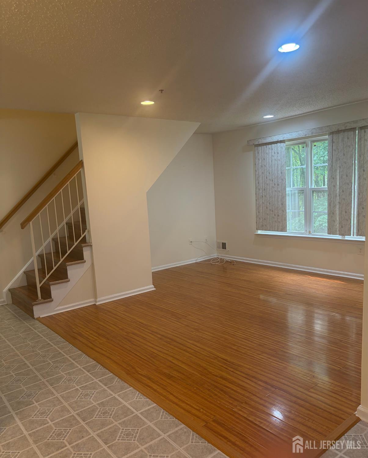 215 Prestwick Way Edison NJ 08820