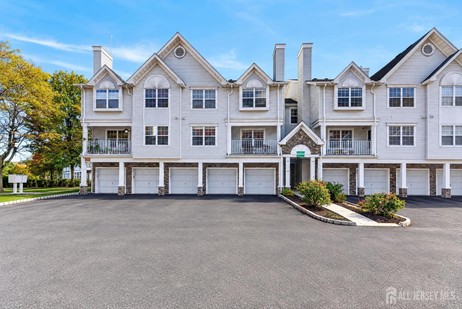 112 Prestwick Way Edison NJ 08820