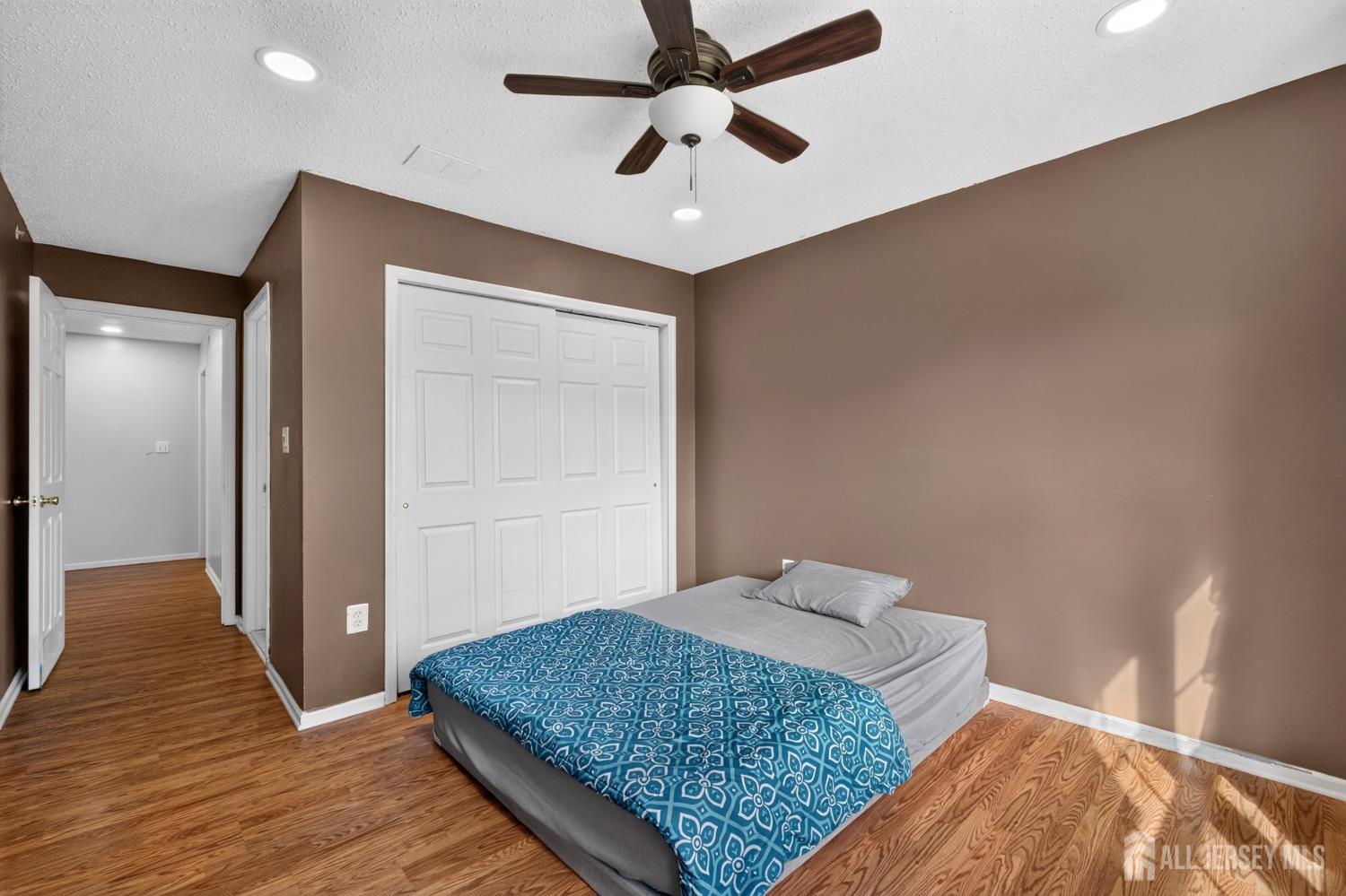 112 Prestwick Way Edison NJ 08820